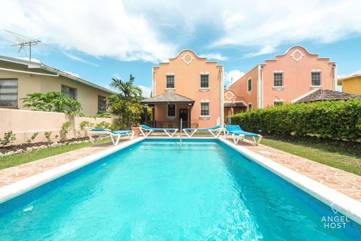 2-Story Townhome With Private Pool, Ideal For Group! Christ Church Eksteriør bilde