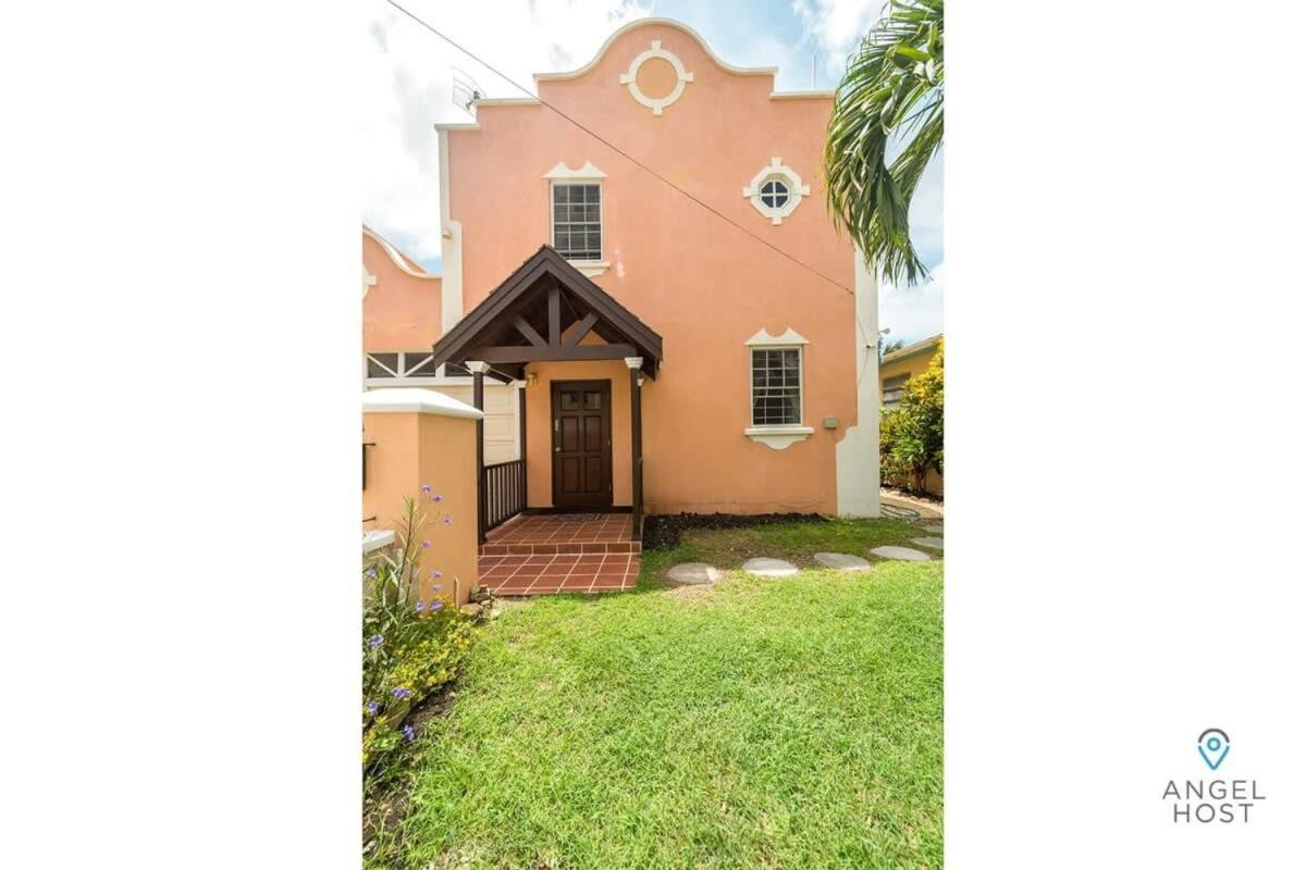 2-Story Townhome With Private Pool, Ideal For Group! Christ Church Eksteriør bilde