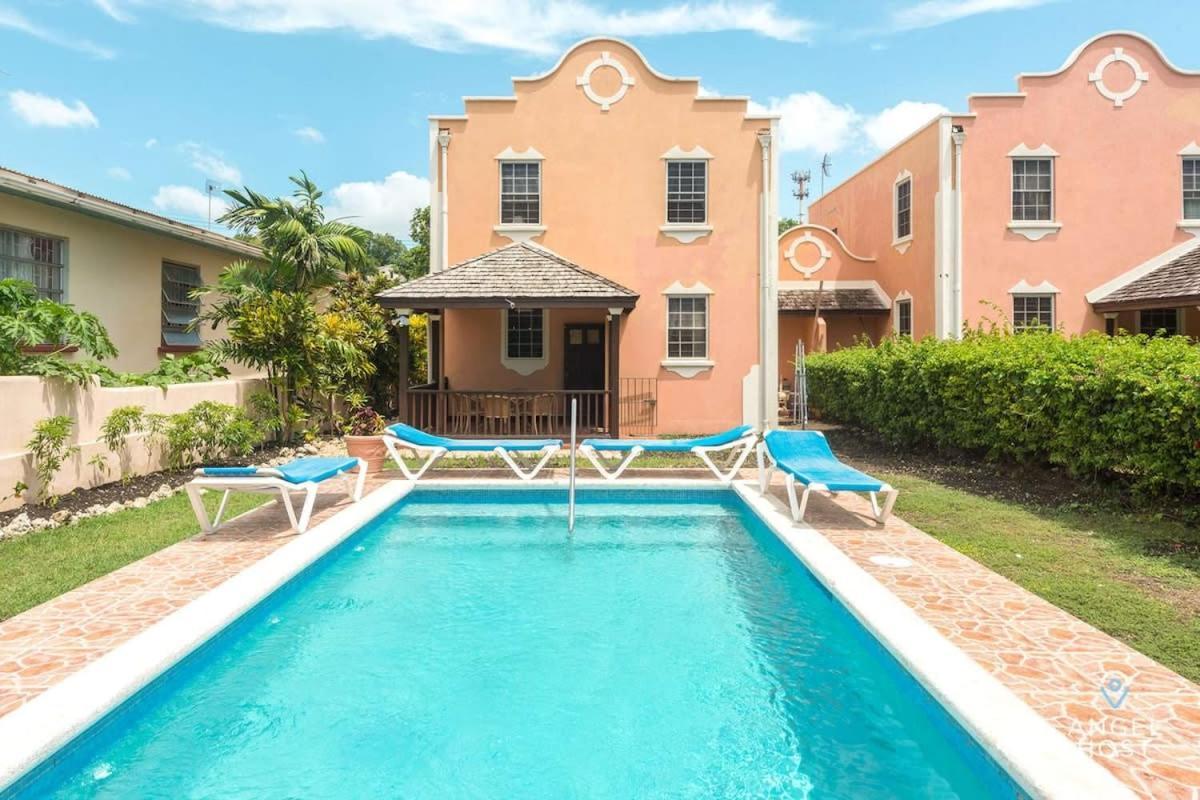 2-Story Townhome With Private Pool, Ideal For Group! Christ Church Eksteriør bilde