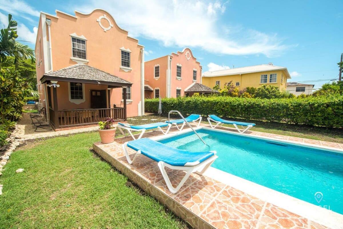 2-Story Townhome With Private Pool, Ideal For Group! Christ Church Eksteriør bilde